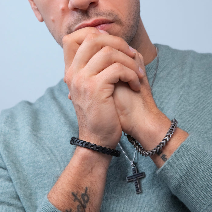 One Necklace One, Steel