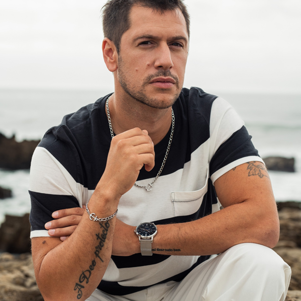 One Watch One
