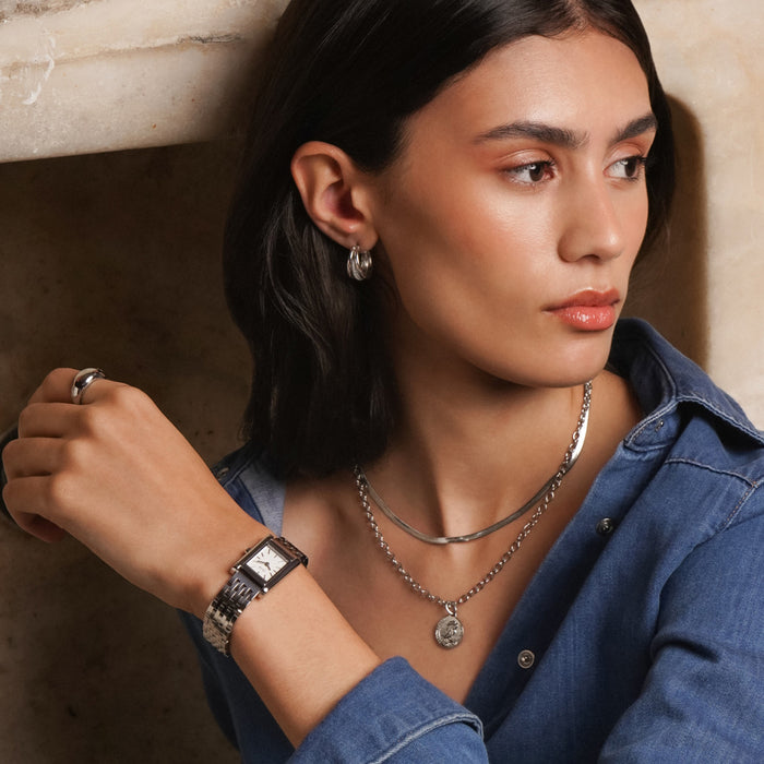 One Watch One